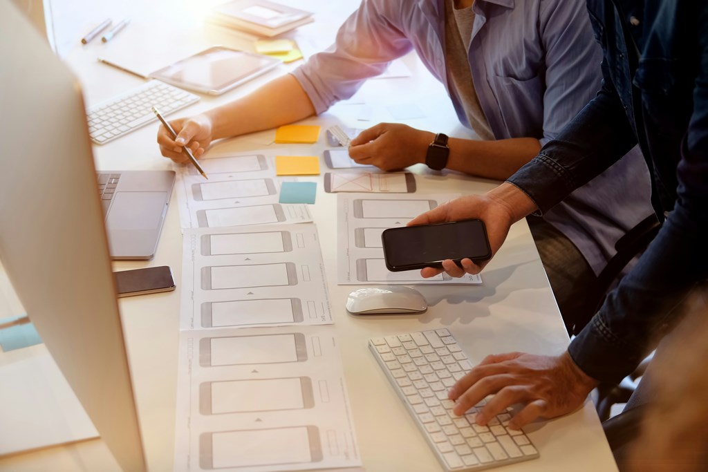 developers brainstorm