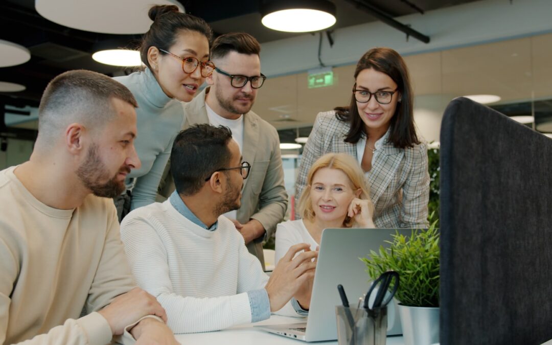 Multilingual customer support chat team managing live conversations across languages