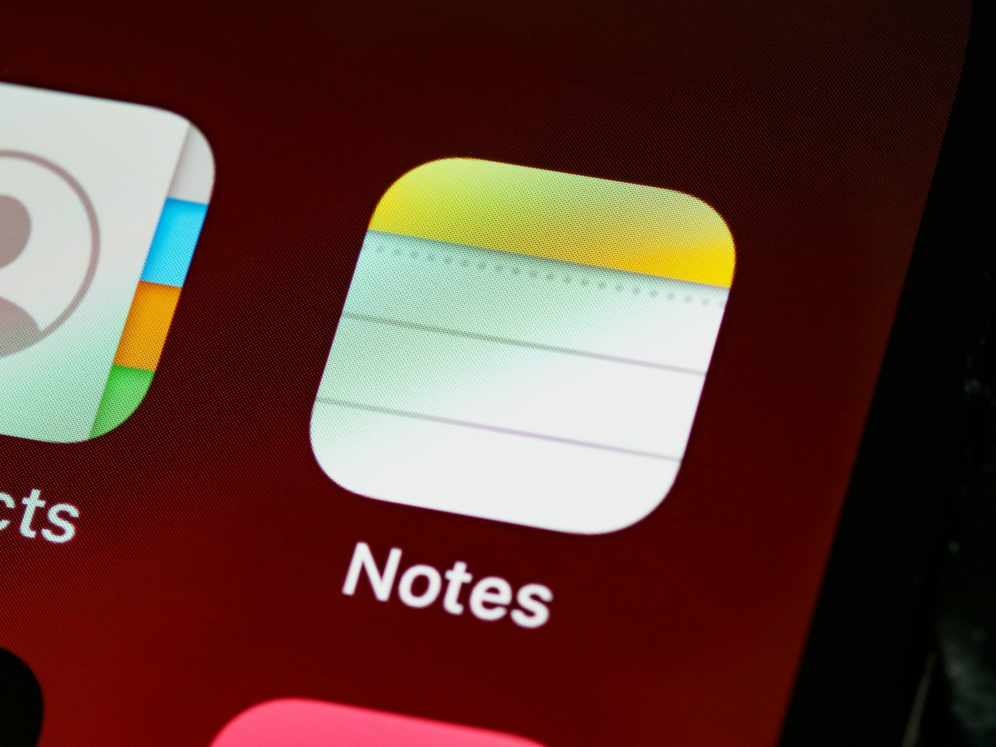 Mobile notes screen used for cleaning job details, access instructions, and service reminders